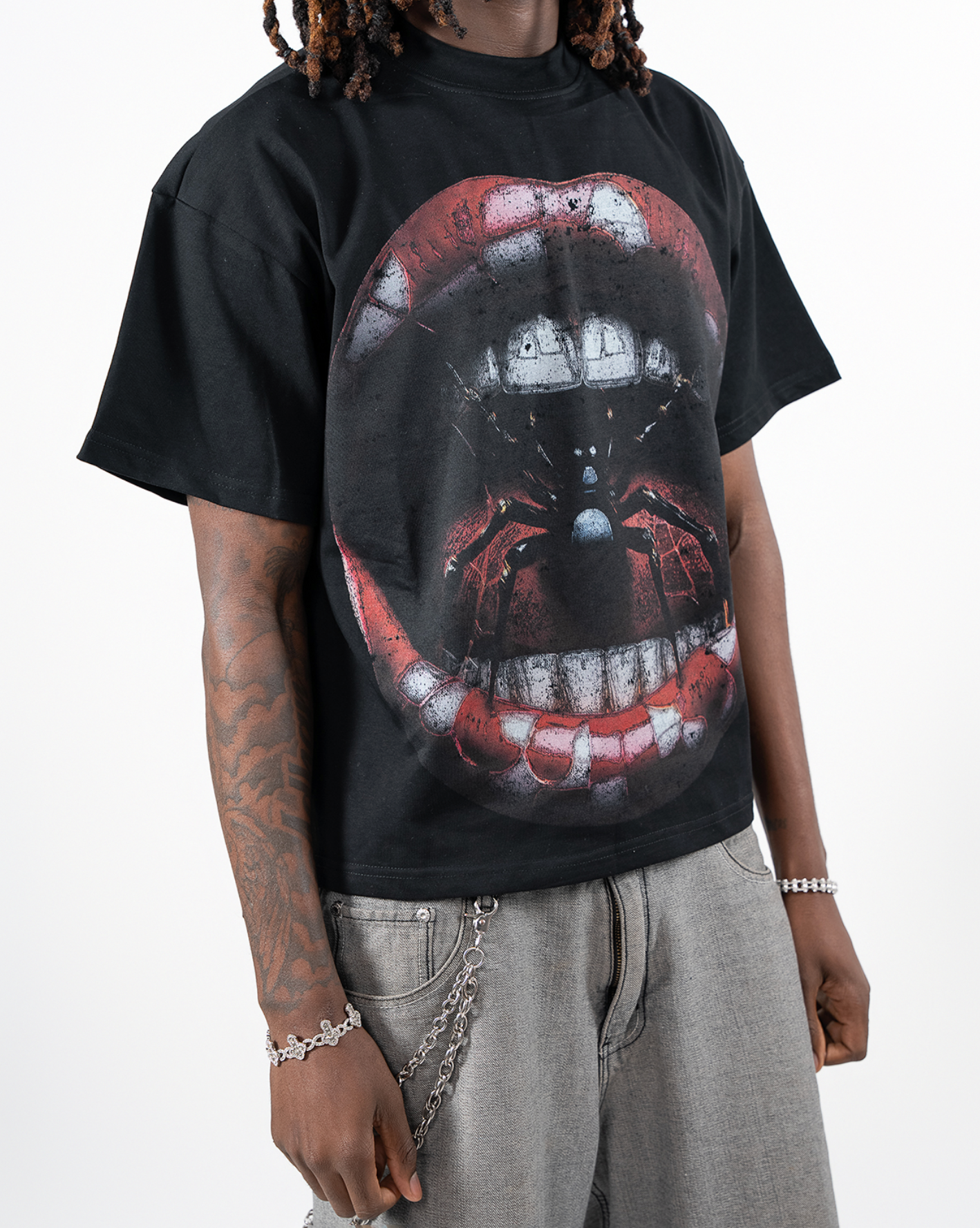 SPIDER TONGUE TEE(CROPPED)